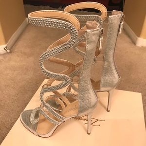 Vince Camuto Platinum Shimmer Heels. New